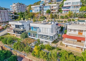 Меблированная вилла 3+1 с террасой в районе Демирташ