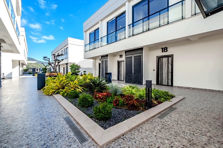 Современные квартира 2+1 в районе Конаклы рядом с морем