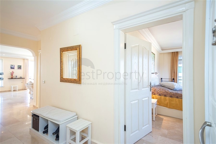 Светлая квартира 2+1 с мебелью и двумя балконами в районе Оба