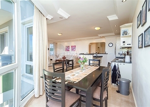 Светлая квартира 2+1 с мебелью и двумя балконами в районе Оба