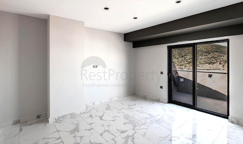 Современный пентхаус 2+1 с террасой в районе Газипаша