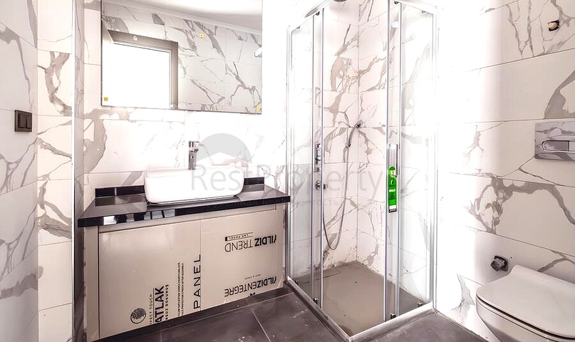 Современный пентхаус 2+1 с террасой в районе Газипаша