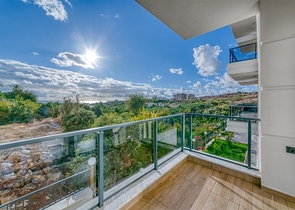 Современная квартира 1+1 в районе Кестель в новом жилом комплексе