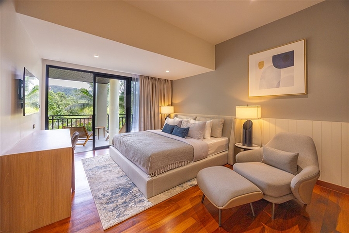 Двухэтажная вилла с частным бассейном в районе Бангтао