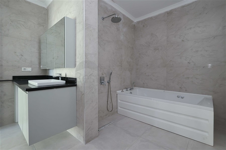 Пентхаус 4+1 с террасой в районе Каргыджак