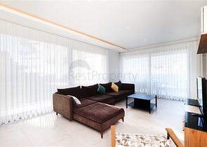 Двухуровневая квартира 4+1 с собственным садом в районе Каргыджак