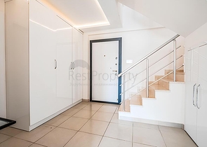 Пентхаус 4+1 с террасой и отдельной кухней в районе Махмутлар