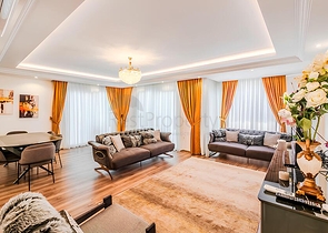 Пентхаус 4+1 с террасой и отдельной кухней в районе Махмутлар