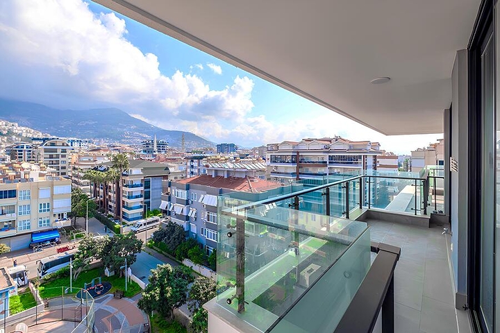 Пентхаус 2+1 в районе Клеопатра с панорамными открытыми зонами и удобным расположением