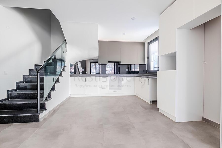 Пентхаус 2+1 в районе Клеопатра с панорамными открытыми зонами и удобным расположением