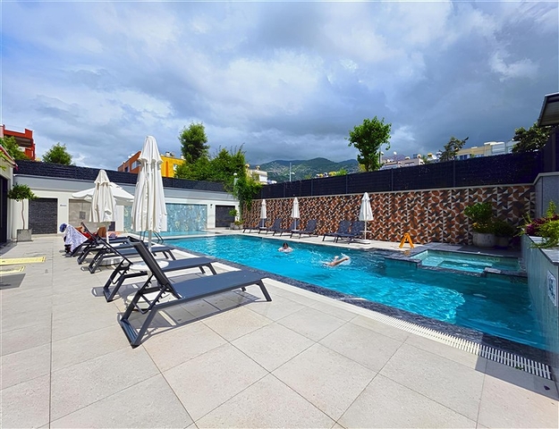 Пентхаус 3+1 в районе Клеопатра с просторной планировкой и зоной отдыха