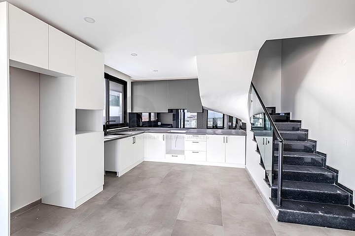 Пентхаус 3+1 в районе Клеопатра с просторной планировкой и зоной отдыха