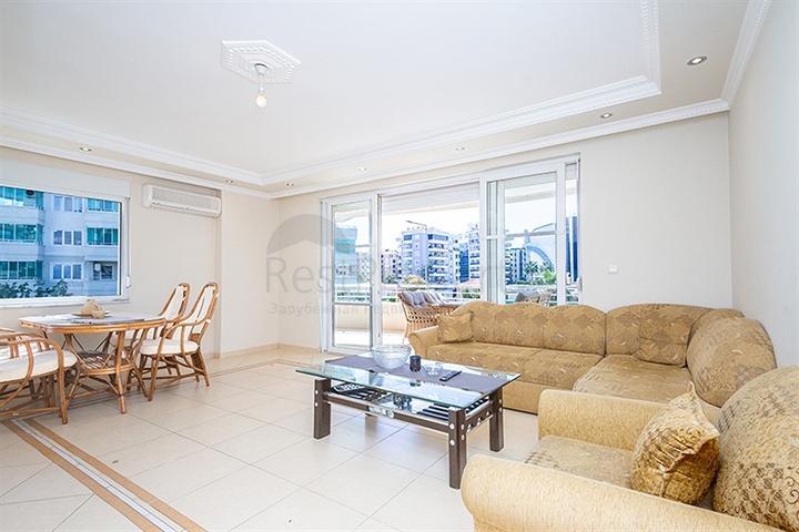 Светлая квартира 2+1 с удобной планировкой и зелёной территорией