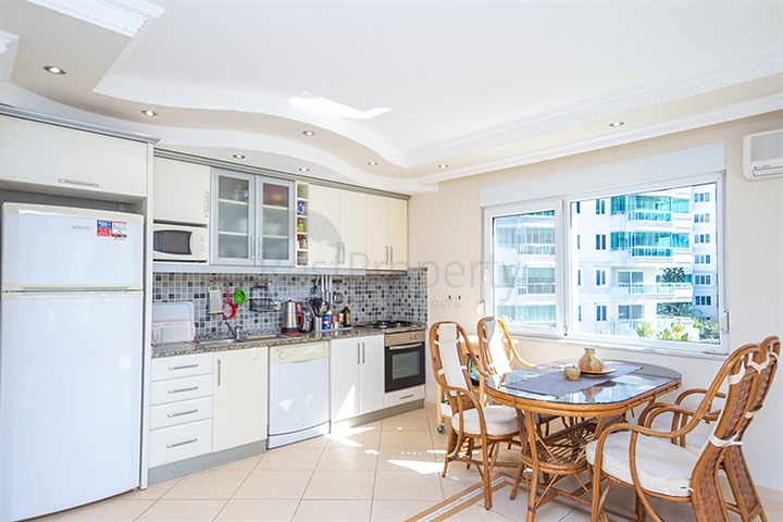 Светлая квартира 2+1 с удобной планировкой и зелёной территорией