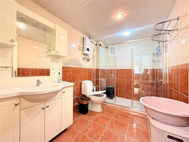 Уютная квартира с мебелью в жилом комплексе в центре города