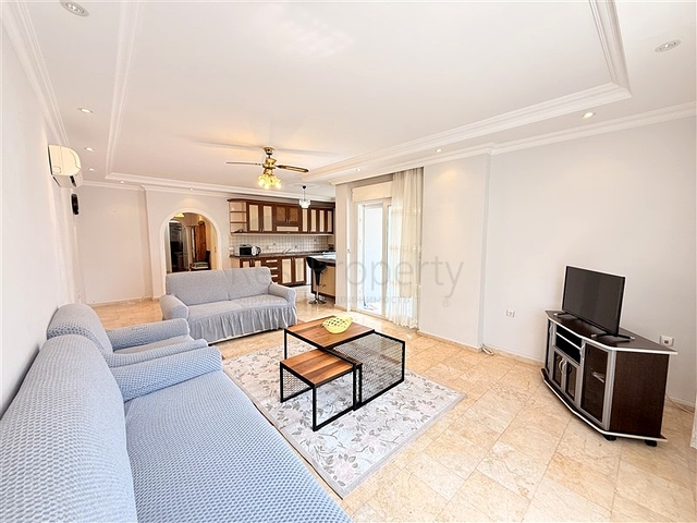 Уютная квартира с мебелью в жилом комплексе в центре города