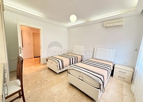 Уютная квартира с мебелью в жилом комплексе в центре города