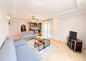 Уютная квартира с мебелью в жилом комплексе в центре города