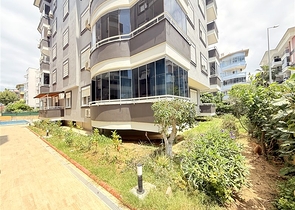 Уютная квартира с мебелью в жилом комплексе в центре города