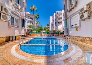 Уютная квартира с мебелью в жилом комплексе в центре города