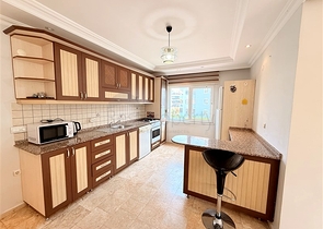 Уютная квартира с мебелью в жилом комплексе в центре города