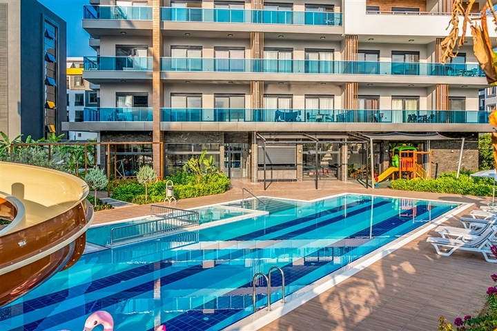 Квартира с мебелью в современном жилом комплексе