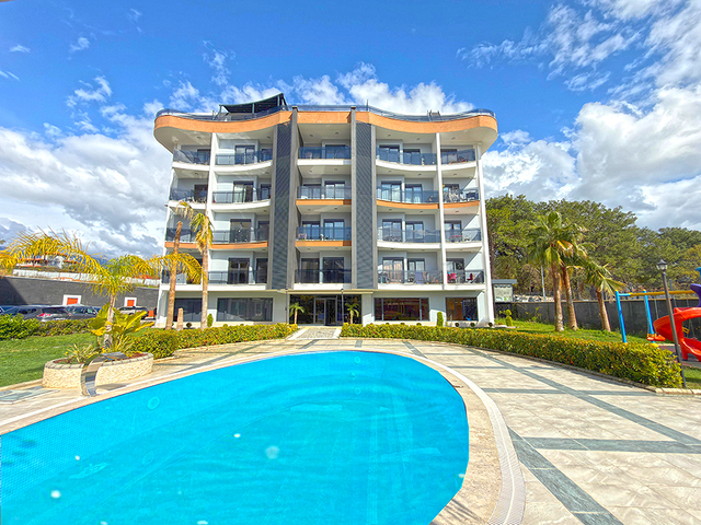 Пентхаус 2+1 с террасой в новом доме с благоустроенной территорией