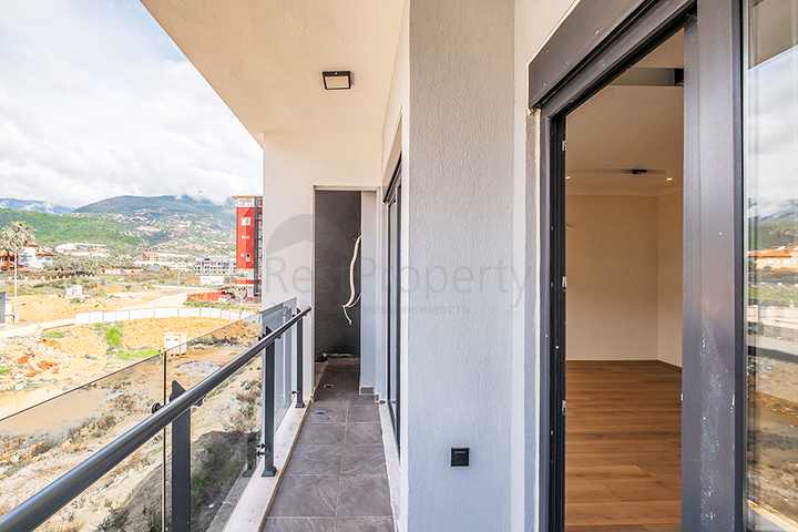 Пентхаус 2+1 с террасой в новом доме с благоустроенной территорией