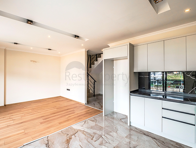 Пентхаус 2+1 с террасой в новом доме с благоустроенной территорией