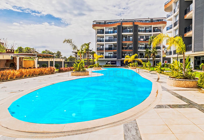 Пентхаус 2+1 с террасой в новом доме с благоустроенной территорией