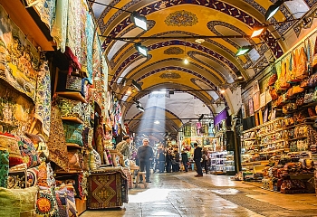 Стамбульский Гранд-базар возобновляет работу