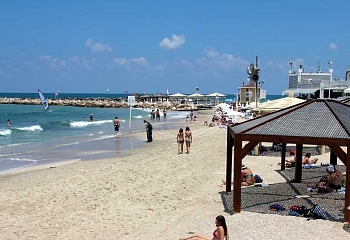 В Израиле можно будет позагорать на турецком песочке