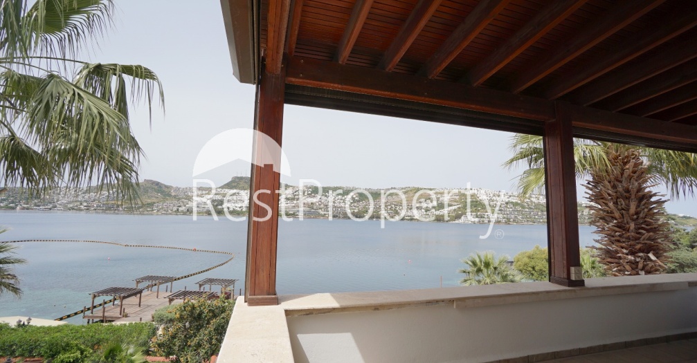 Трехэтажная меблированная вилла с видом на  Эгейское море - Фото 16