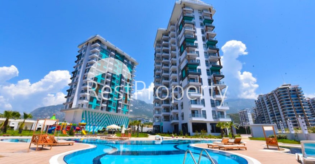 Двухкомнатная квартира с видом на море в комплексе с бассейном