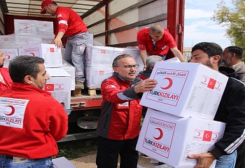Турция в Рамадан помогла миллионам нуждающихся