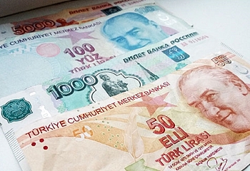 В Москве запустили торги валютной парой «лира-рубль»