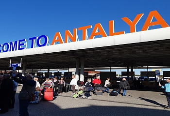 Аэропорт Анталии скоро начнут улучшать