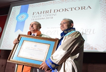 Глава турецкого МИДа получил награду в Алании