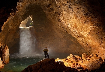 В Турции занялись пещерами