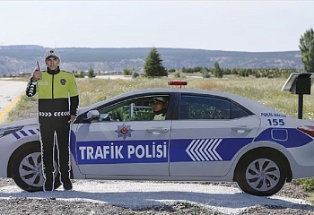 На турецких дорогах появятся макеты полицейских