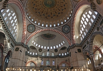 В Стамбуле откроют самую большую мечеть в мире